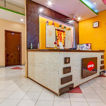 Oyo Flagship Hotel Samruddhi Lodge Nirmal  Экстерьер фото